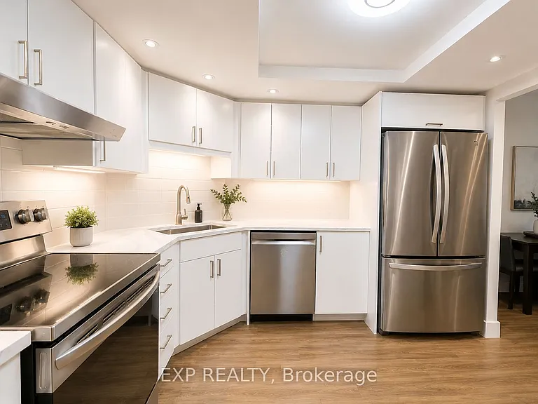 160 George St #1505 — Photo 8