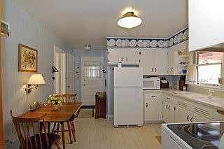 4th image of 537 S Burton Pl