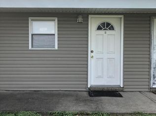 609 Grove City Rd APT 4, Slippery Rock, PA 16057
