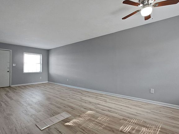 3rd image of 4227 Morsetown Ct W