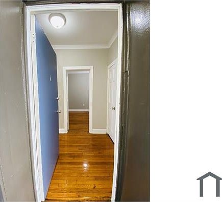 3rd image of 3652 W Polk St APT 3