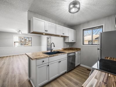 2615 Brookdale Ln, Minneapolis, MN, 55444