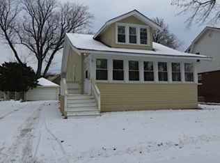 23 N Elmwood Ave, Waukegan, IL 60085