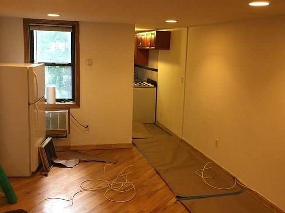 2nd image of 126 E 7th St #4CD