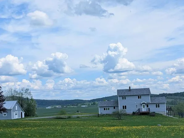 1099 Number 12 Road, Newport Town, VT 05857