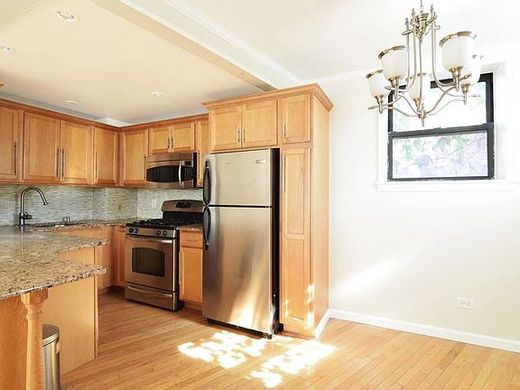 4th image of 555 Washington Ave APT 3N