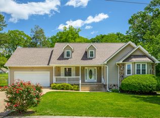 505 Gordon St, Chickamauga, GA 30707