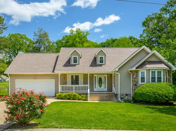 505 Gordon St, Chickamauga, GA 30707