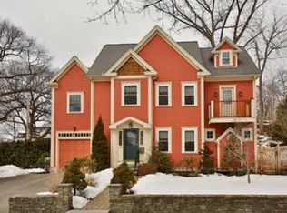 15 Floral St, Newton, MA 02461