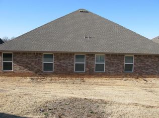 11607 Surrey Villas Ct, Yukon, OK 73099
