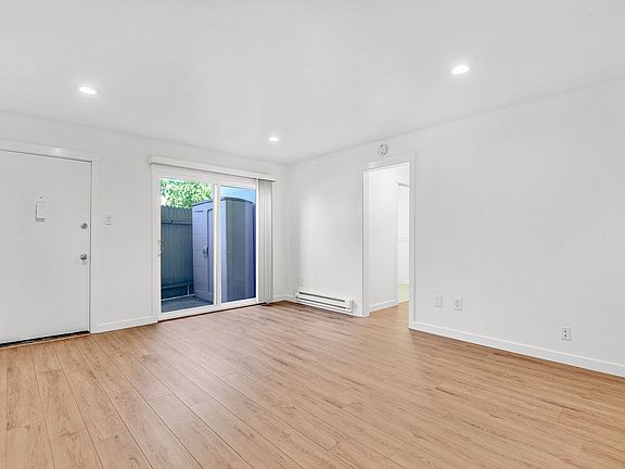 3rd image of 1412 El Camino Real #9