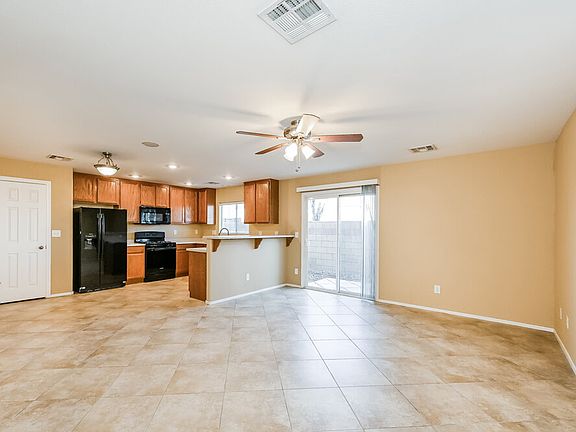 4th image of 8264 Wuthering Heights Ave