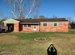 300 Holly Dr, Jacksonville, NC 28540