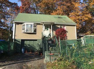 258 County Center Rd, White Plains, NY 10603