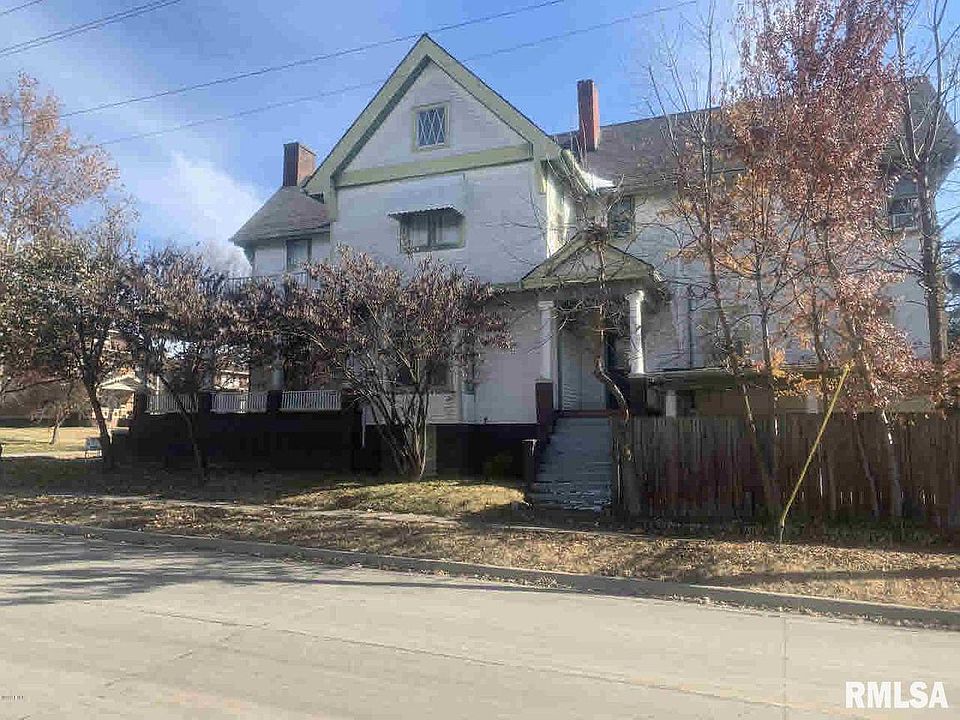 1st image of 227 W Poplar St
