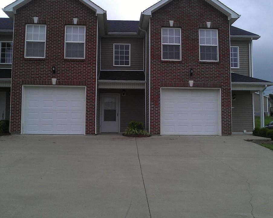 1st image of 146 Darby Woods Ct