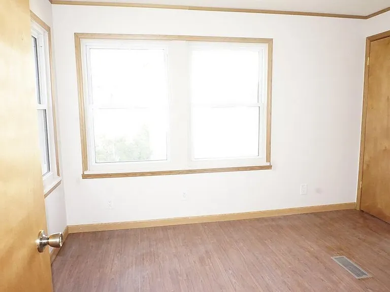 2601 Cottonwood Ct — Photo 3