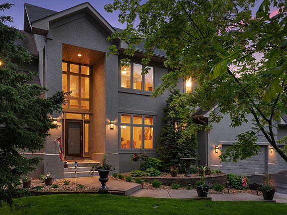 3rd image of 1217 Hickory Cir