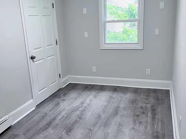6088 Main St — Photo 14