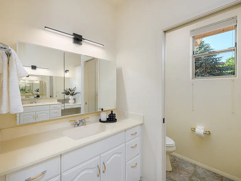 230 Red Rock Cove Dr — Photo 21