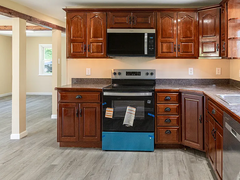 3392 Upper Valley Rd — Photo 6