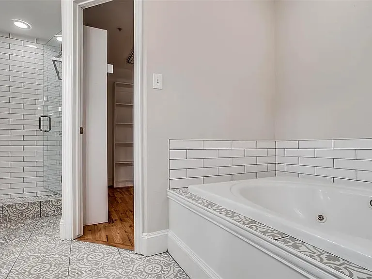 5720 La Vista Dr — Photo 17
