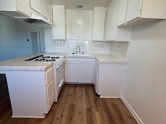 5th image of 13400 Cordary Ave APT 55