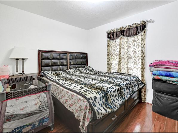 11702 Evesborough Dr, Houston, TX 77099