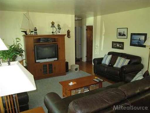 3rd image of 4631 Audubon Dr