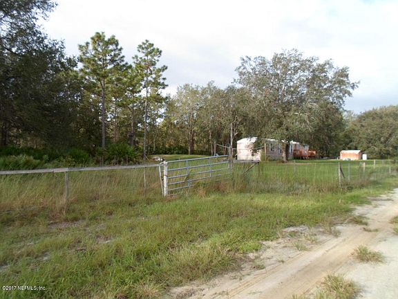 4th image of 384-1 FOXTAIL Avenue #1
