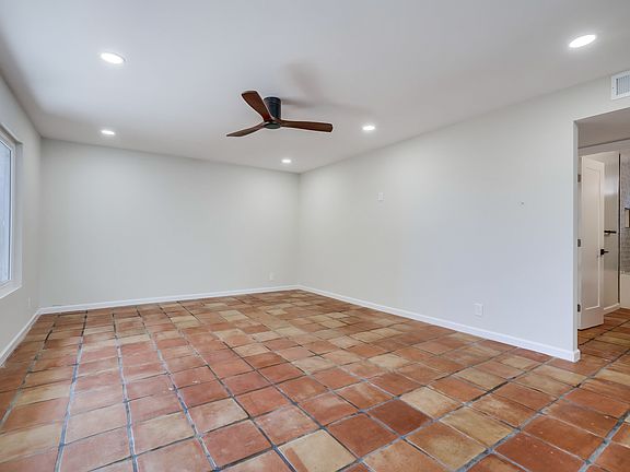 5th image of 205 W Escalones APT B