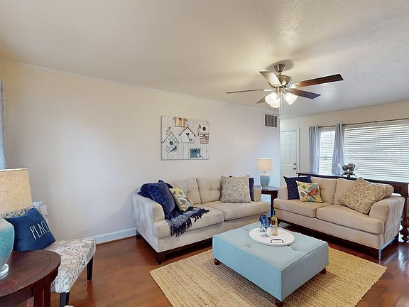 3rd image of 602 Cardinal St