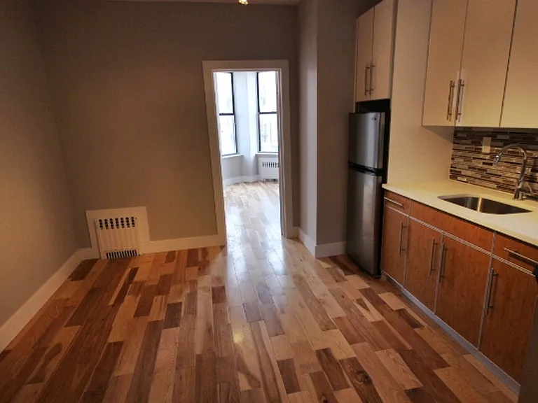 407 Chauncey St #3D — Photo 10