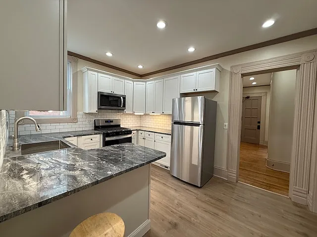 633 W Onondaga St