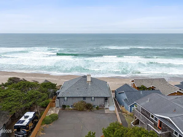 5095 W Belle Cir, Depoe Bay, OR 97341