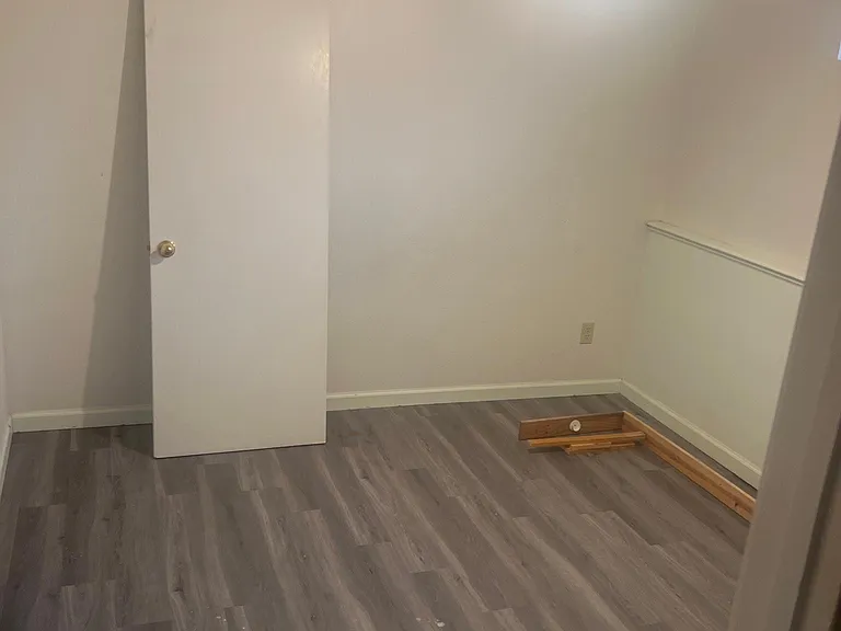 247 B St #1/2 — Photo 7