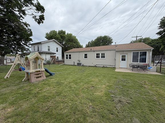 2nd image of 506 5th St