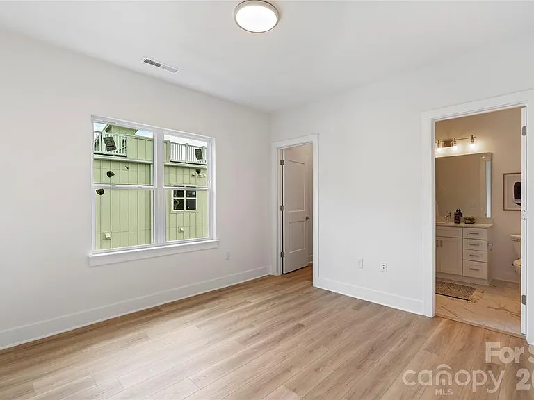3423 Holabird Ln — Photo 12