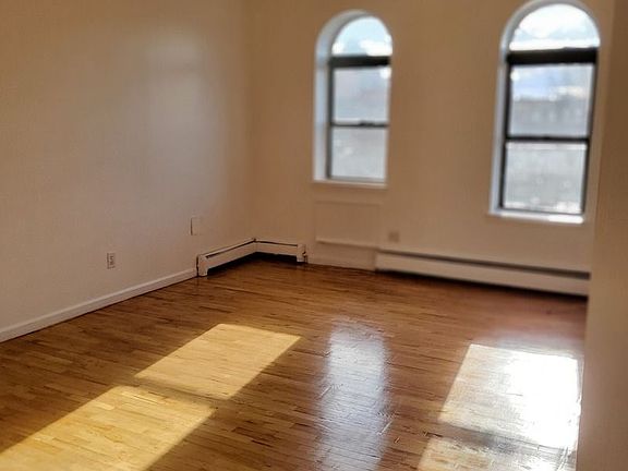2nd image of 117 15th St APT 4C
