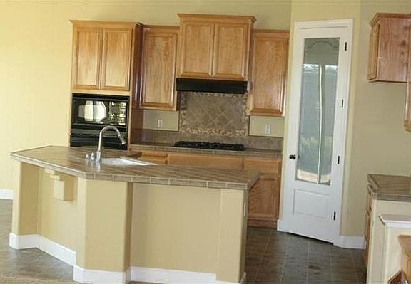 2nd image of 8269 Cabochon Way