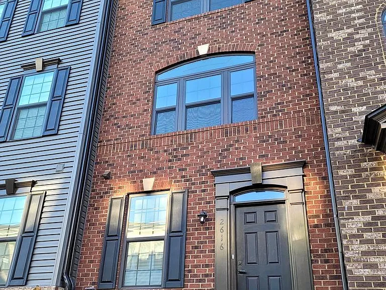 2616 Velocity Rd — Photo 2