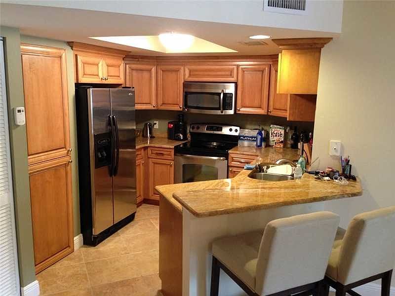 1st image of 2005 SE 10th Ave APT 405