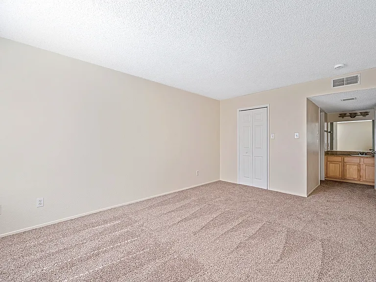 Rollingwood Condominium Rentals — Photo 24