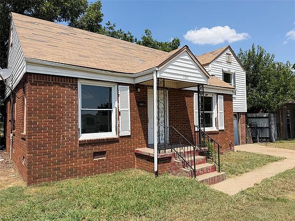 3rd image of 737 SW 47th St