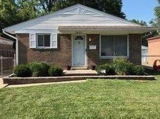 19517 Colman St, Clinton Township, MI 48035