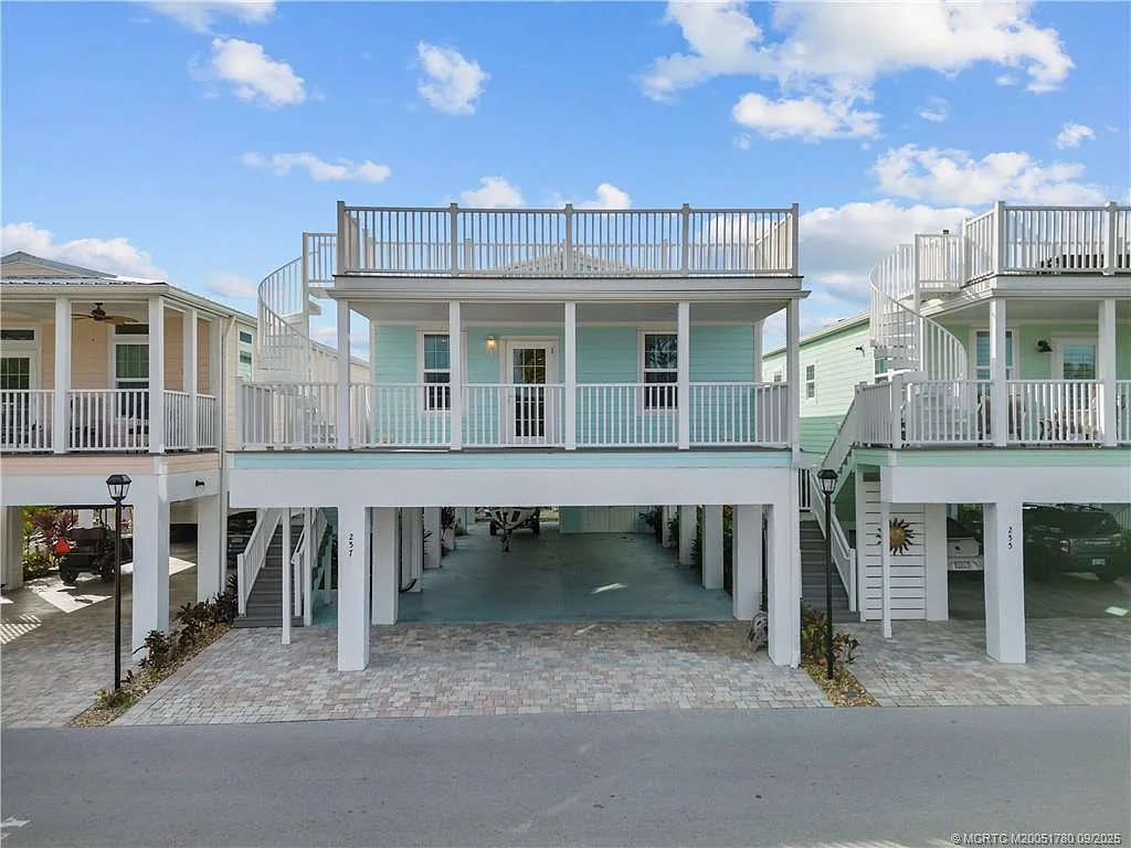 2 bed, 2.0 bath, 1320 sqft, $5,000 — Photo 1