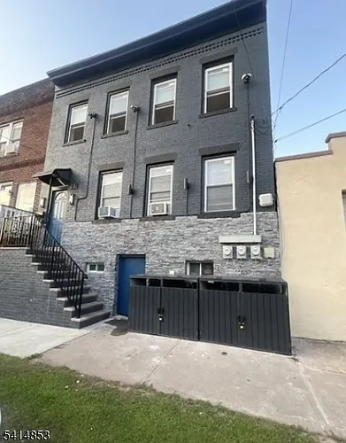 21 Alva St #2 Photo 1