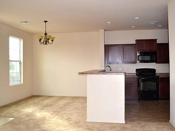 4th image of 4705 E Red Oak Ln Unit 103