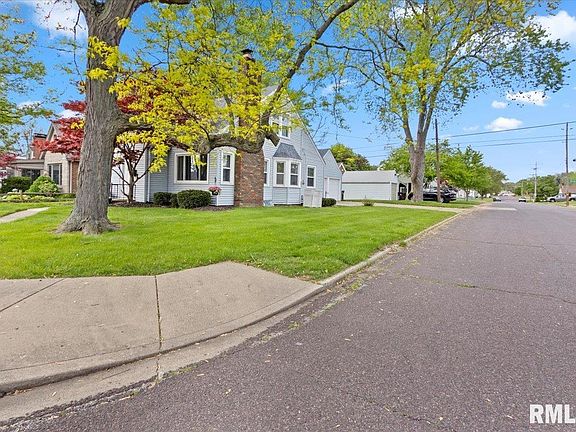 4th image of 931 E Richwoods Blvd