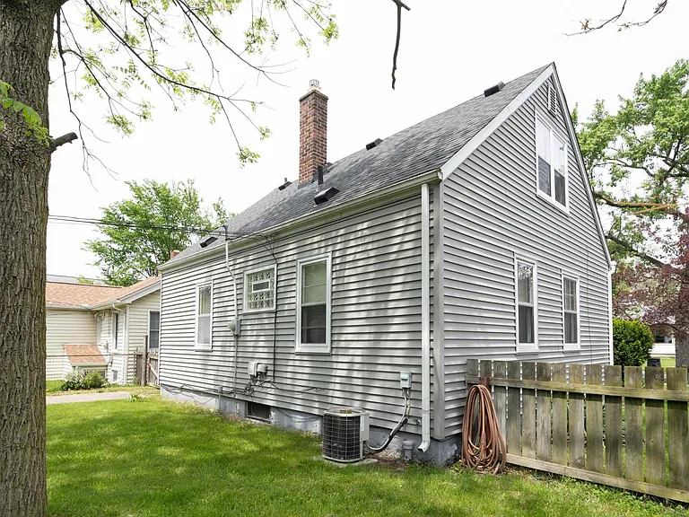 1587 Leroy St — Photo 23